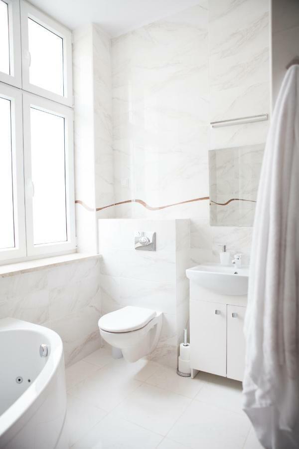 Appartement Czar Garbar à Poznań Extérieur photo