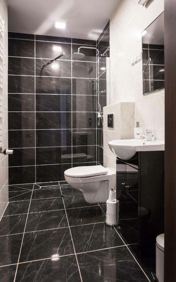 Appartement Czar Garbar à Poznań Extérieur photo